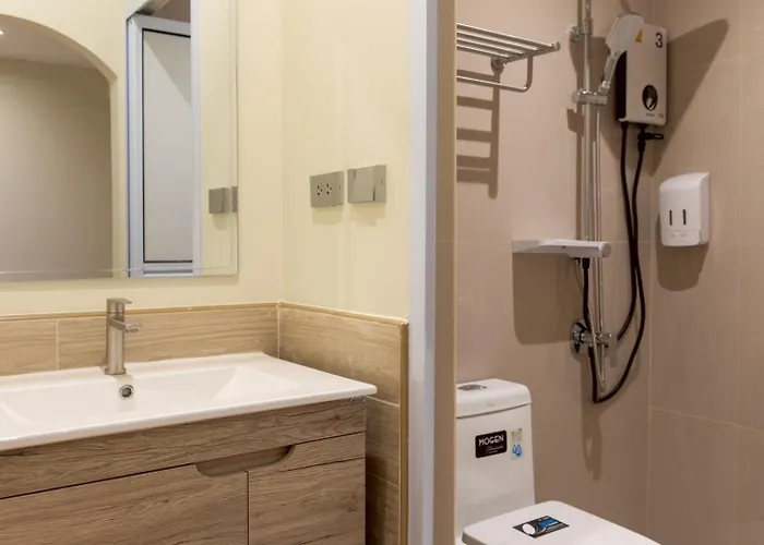 Hotel Shizuka House - 500 M Walk To Bts Phrom Phong *