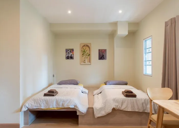 Shizuka House - 500 M Walk To Bts Phrom Phong Hotel *