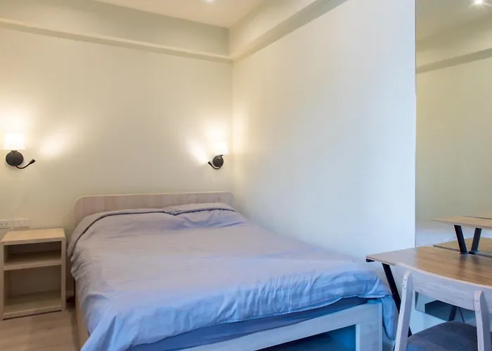 Hotel Shizuka House - 500 M Walk To Bts Phrom Phong Bangkok
