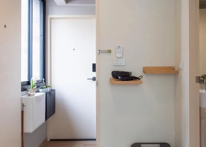 Hotel Shizuka House - 500 M Walk To Bts Phrom Phong