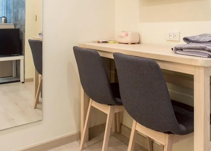 Shizuka House - 500 M Walk To Bts Phrom Phong Hotel