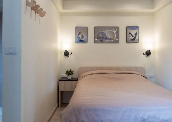 Shizuka House - 500 M Walk To Bts Phrom Phong Hotel