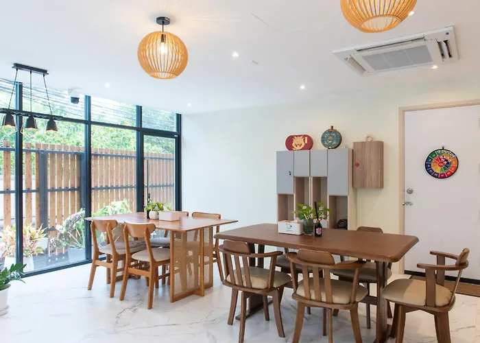 Shizuka House - 500 M Walk To Bts Phrom Phong Hotel